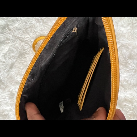 Yellow’s Shoulder Bag - Picture 5 of 5